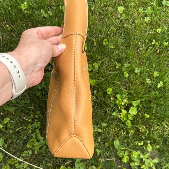 NWOT Salvatore Ferragamo Tan Pebbled Leather Shoulder Bag with Silver Hardware - Picture 8 of 16